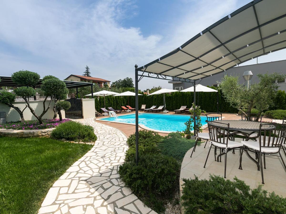 Villa Birikina With Pool Porec Luaran gambar