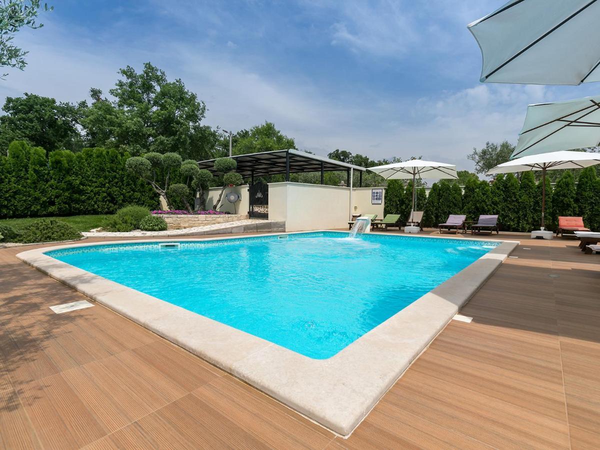 Villa Birikina With Pool Porec Luaran gambar